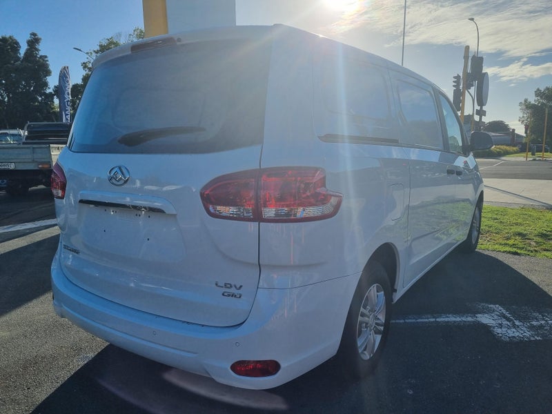 2025 LDV G10 2.0 Petrol TGI 8 Speed Auto image 4