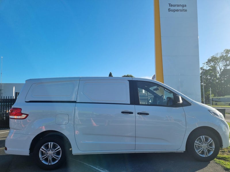 2025 LDV G10 2.0 Petrol TGI 8 Speed Auto image 5