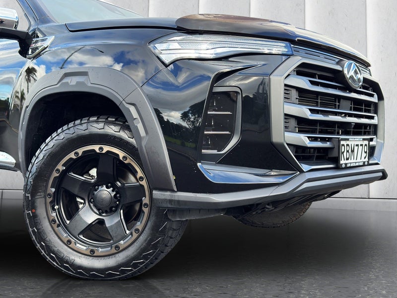 2025 LDV T60 LUX - EX DEMO image 2