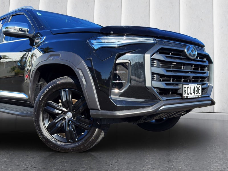 2025 LDV T60 LUX - EX DEMO image 2