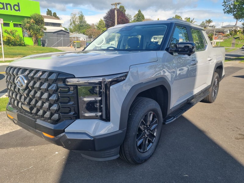 2025 LDV Terron 9 Elite 2.5TD Auto 4 x 4 Auto image 2