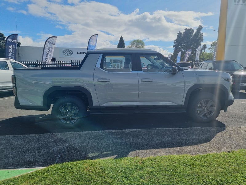 2025 LDV Terron 9 Elite 2.5TD Auto 4 x 4 Auto image 5