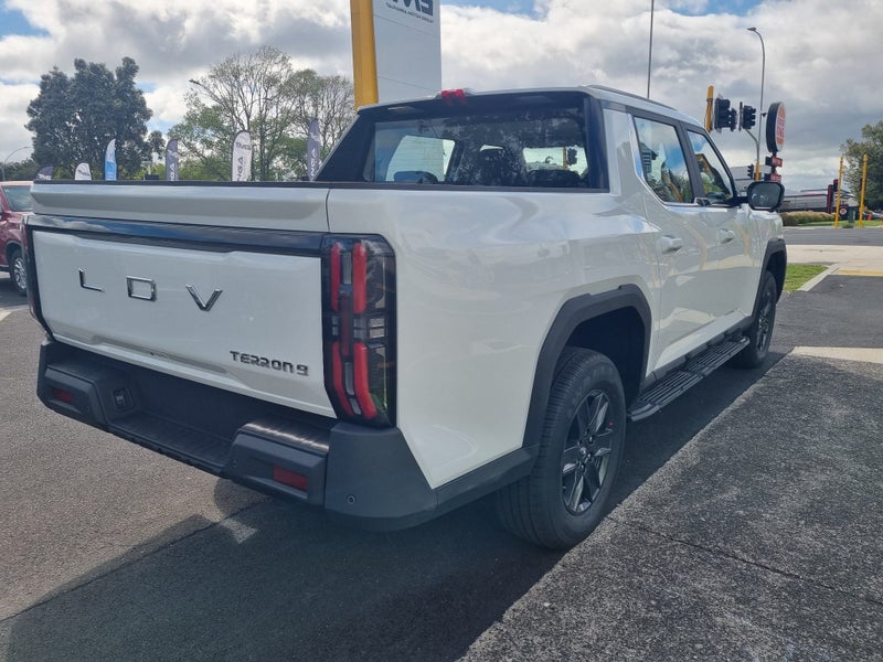 2025 LDV Terron 9 Elite 2.5TD Auto 4 x 4 Auto image 4