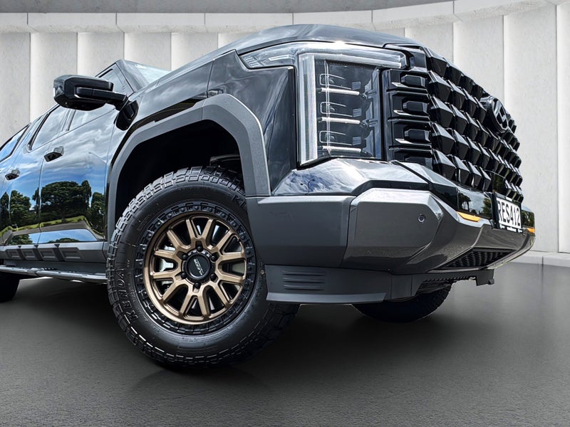 2025 LDV Terron 9 LUX - DEMO image 2