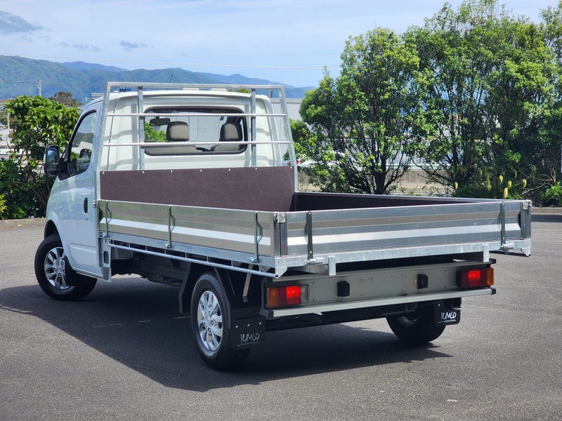 2025 LDV V80 Cab Chs Amt image 2