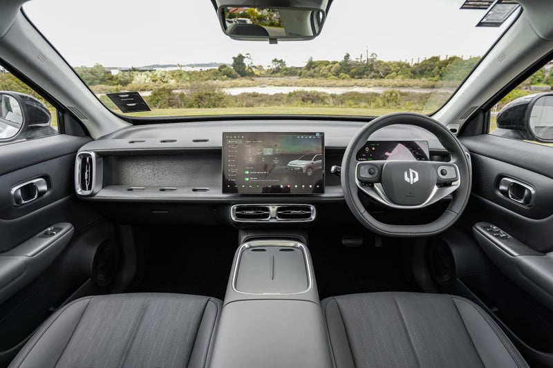 2025 Leapmotor B10 Brand NEW Full EV 434 km WLT... image 2