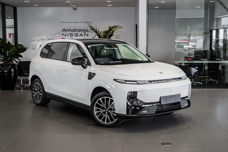 2025 Leapmotor B10 Brand NEW Full EV 434 km WLT... image 1