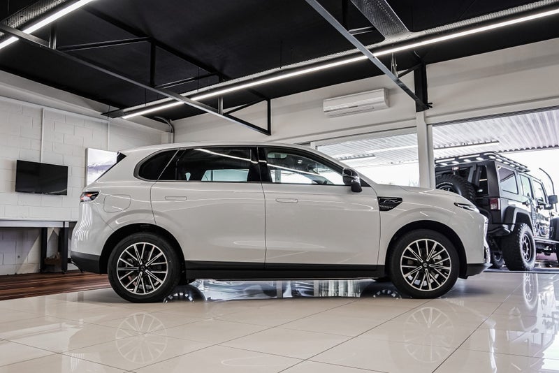 2025 Leapmotor B10 Design 67Kwh/Ev/At image 3