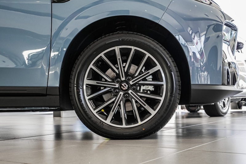 2025 Leapmotor B10 Life, 56.2 kWh EV Battery, 6... image 4