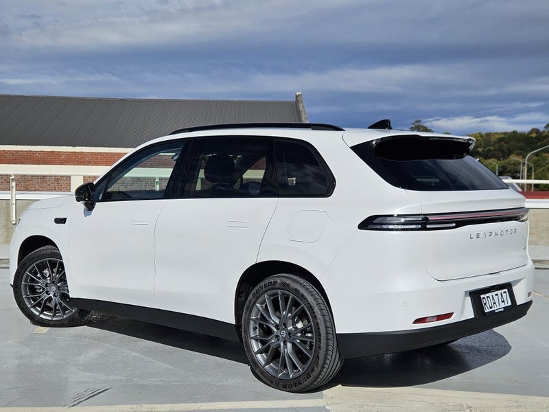 2025 Leapmotor C10 REEV Plugin Ultra Hybrid image 2