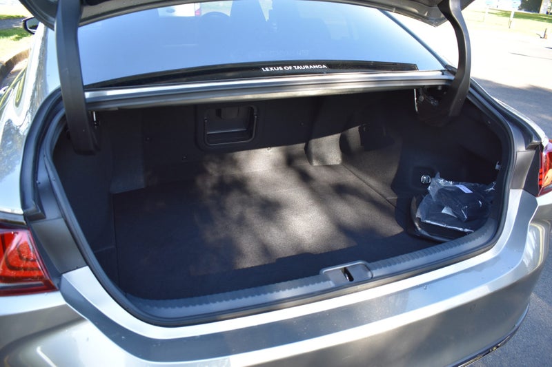 2025 Lexus ES 300h ES300HF Sport 2.5P HV ECVT F... image 5