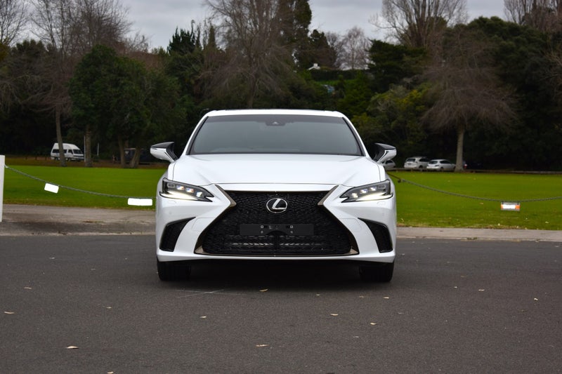 2025 Lexus ES 300h F Sport 2.5Ph/Hd image 2