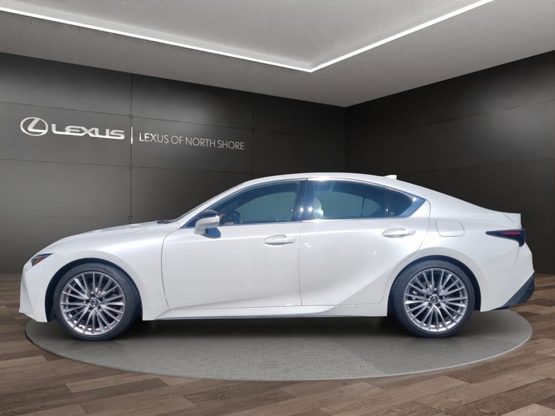 2025 Lexus IS 300h Limited 2.5L Hybrid 2WD Sedan image 4