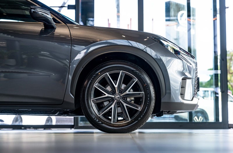 2025 Lexus LBX Active 1.5L Hybrid Petrol Auto SUV image 4