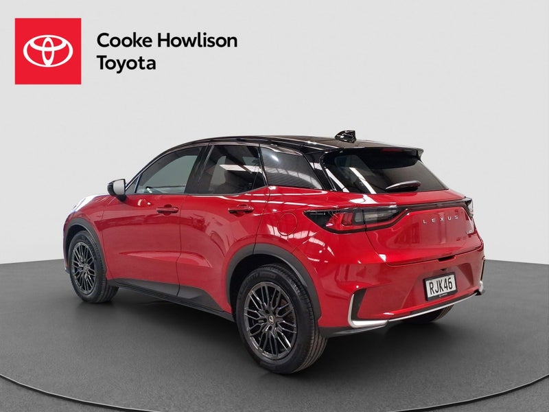 2025 Lexus LBX Cool 1.5L Hybrid image 5