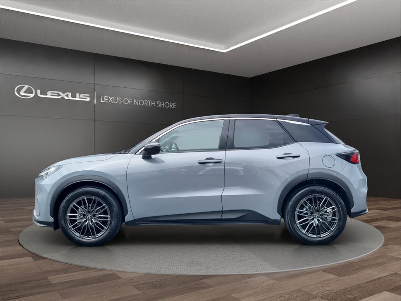 2025 Lexus LBX Cool 1.5L Hybrid FWD SUV image 4