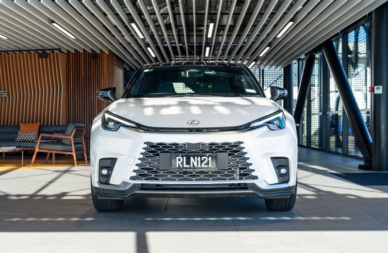 2025 Lexus LBX Cool 1.5L Hybrid Petrol Auto SUV image 5