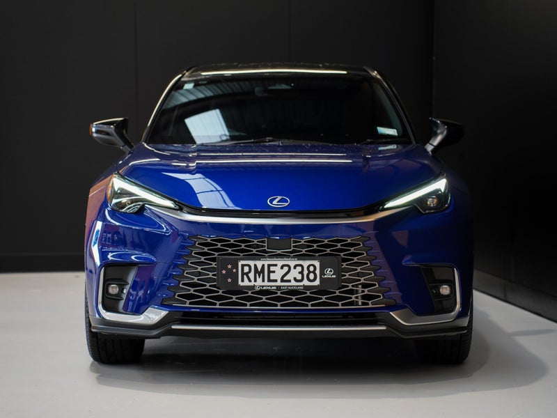 2025 Lexus LBX Cool 1.5P HEV ECVT AWD SUV/5D/5S image 4