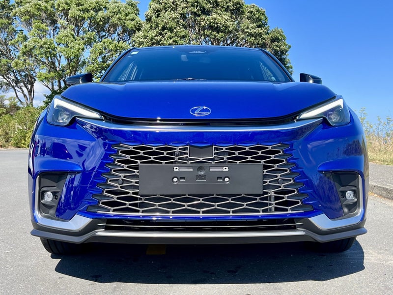2025 Lexus LBX Cool 1.5P HEV ECVT FWD SUV/5D/5S... image 5