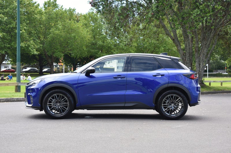 2025 Lexus LBX Cool 1.5P HEV ECVT FWD SUV image 5