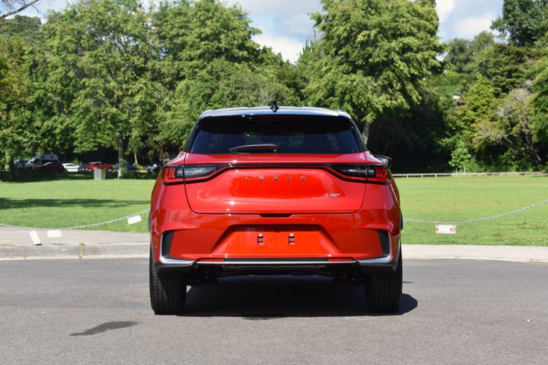 2025 Lexus LBX Cool 1.5P HEV ECVT FWD SUV image 5