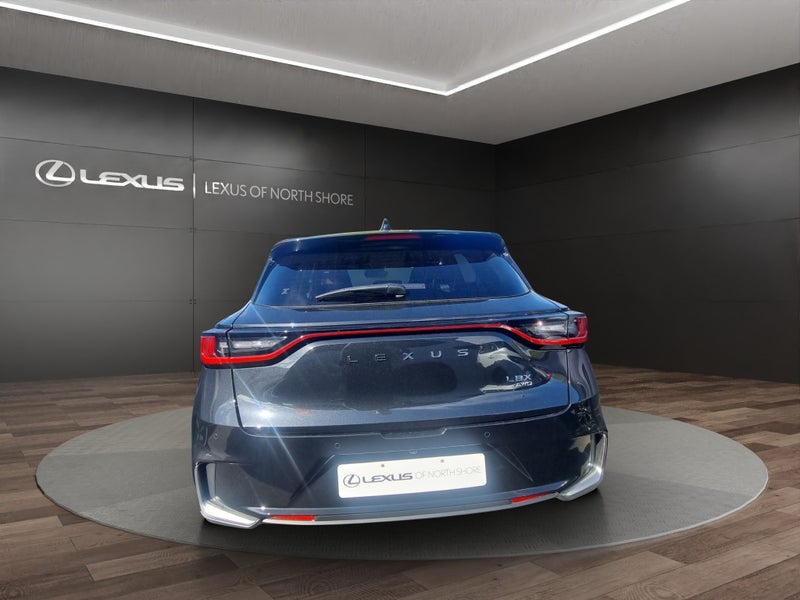 2025 Lexus LBX Relax 1.5L Hybrid AWD SUV image 5