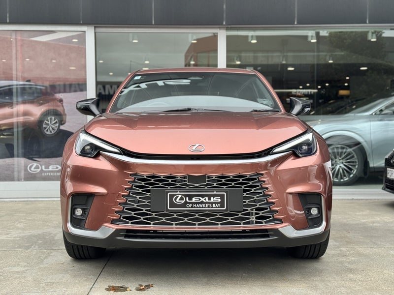 2025 Lexus LBX Relax 1.5L Hybrid FWD image 3
