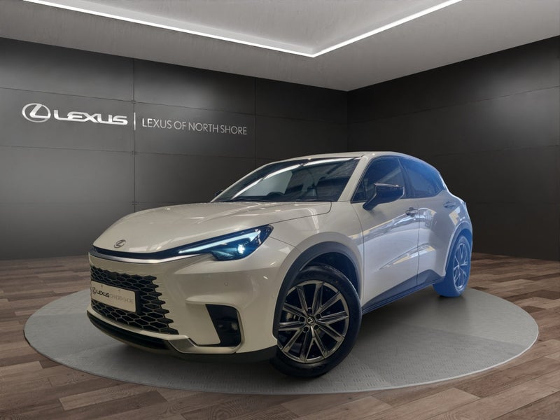 2025 Lexus LBX Relax 1.5L Hybrid FWD SUV image 3