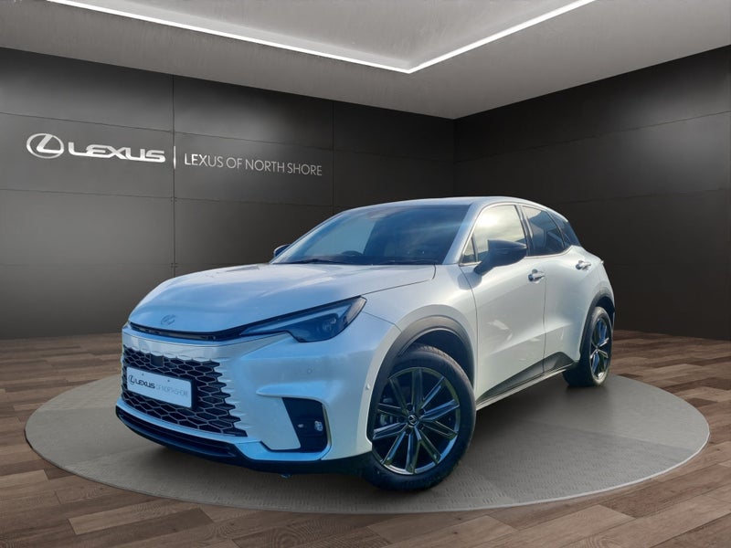 2025 Lexus LBX Relax 1.5L Hybrid FWD SUV image 3