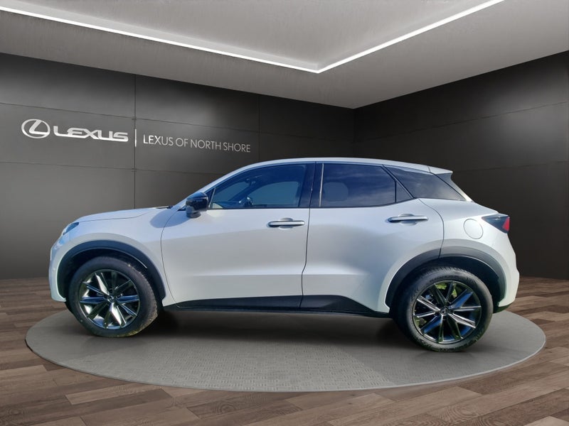 2025 Lexus LBX Relax 1.5L Hybrid FWD SUV image 4
