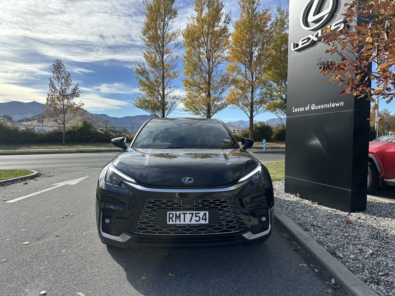 2025 Lexus LBX Relax 1.5P HEV AWD image 3