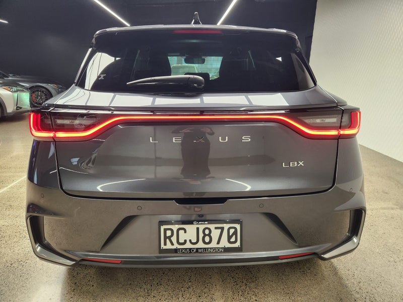 2025 Lexus LBX Relax 1.5P HEV ECVT FWD image 4