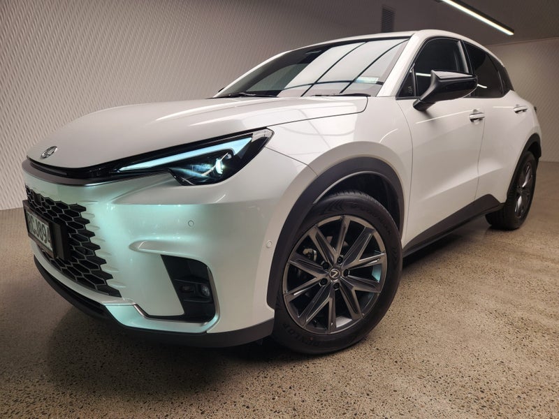 2025 Lexus LBX Relax 1.5P HEV ECVT FWD image 4