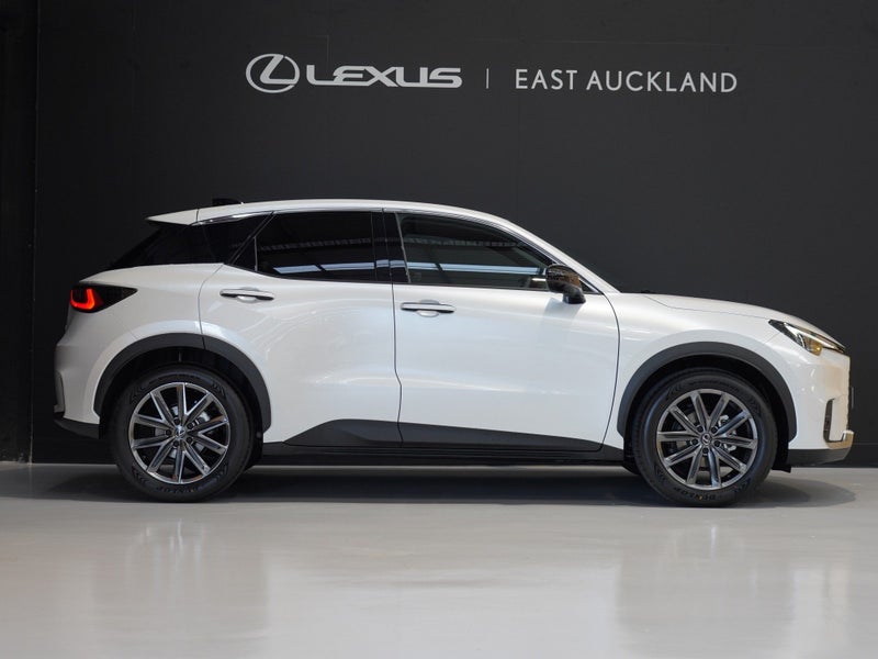 2025 Lexus LBX Relax 1.5P HEV ECVT FWD image 4