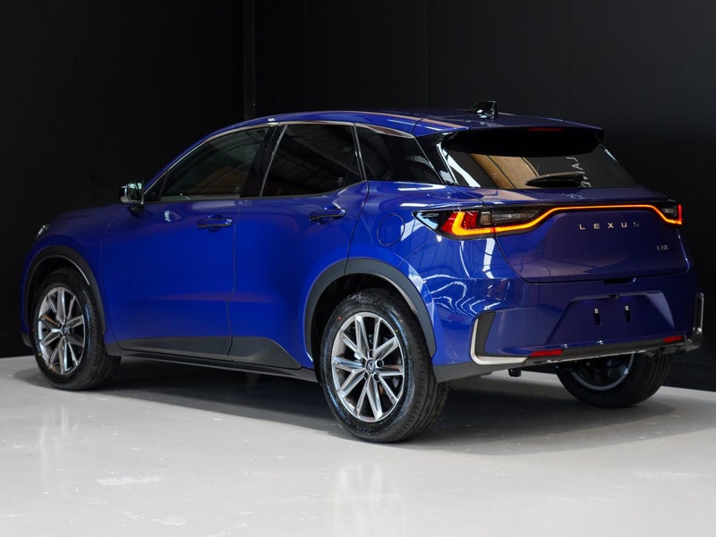 2025 Lexus LBX Relax 1.5P HEV ECVT FWD image 3