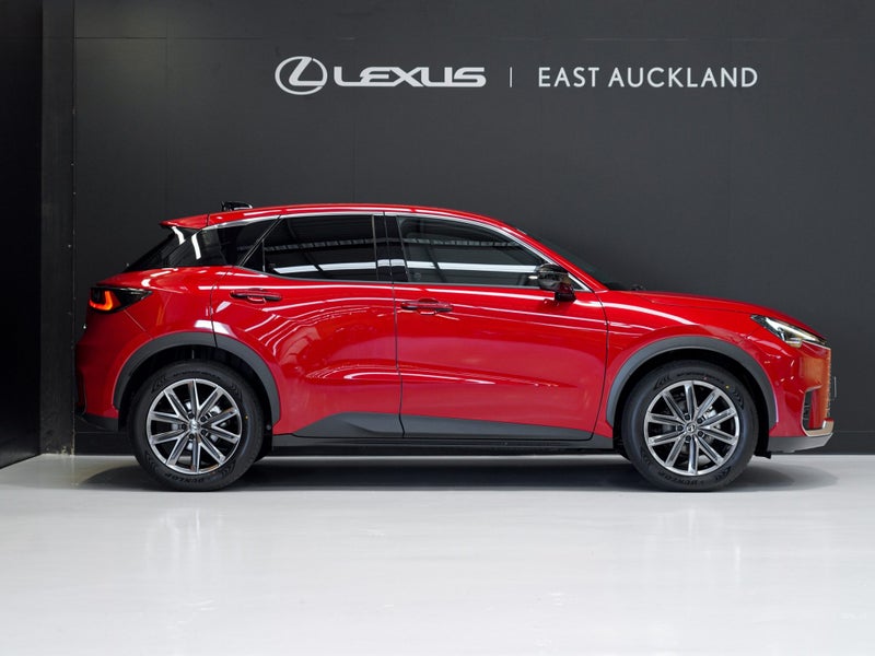 2025 Lexus LBX Relax 1.5P HEV ECVT FWD image 4