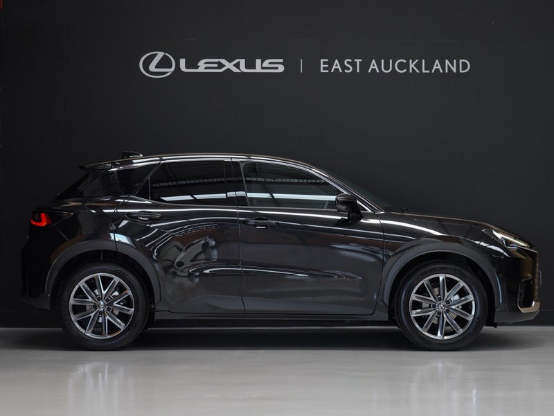 2025 Lexus LBX Relax 1.5P HEV ECVT FWD SUV/5D/5S image 3