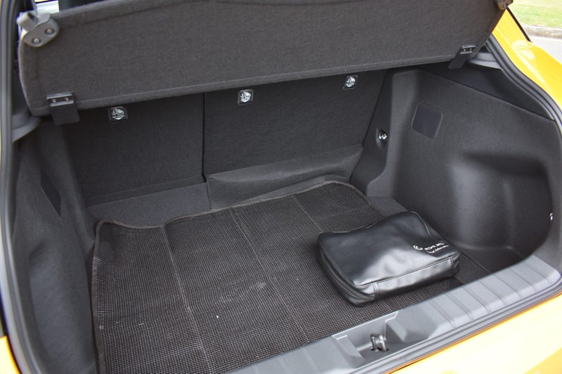 2025 Lexus LBX Relax 1.5P HEV ECVT FWD SUV (LBX... image 5
