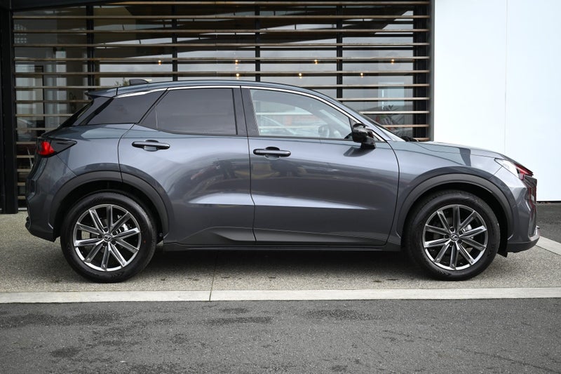 2025 Lexus LBX Relax 1.5P Self-Charging Hybrid image 2