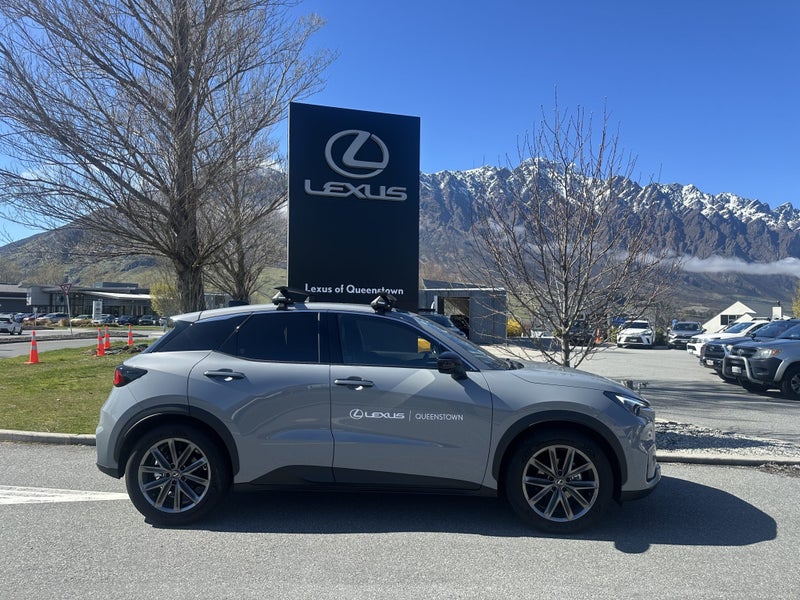 2025 Lexus LBX Relax 1.5Ph/4Wd/Cvt image 3