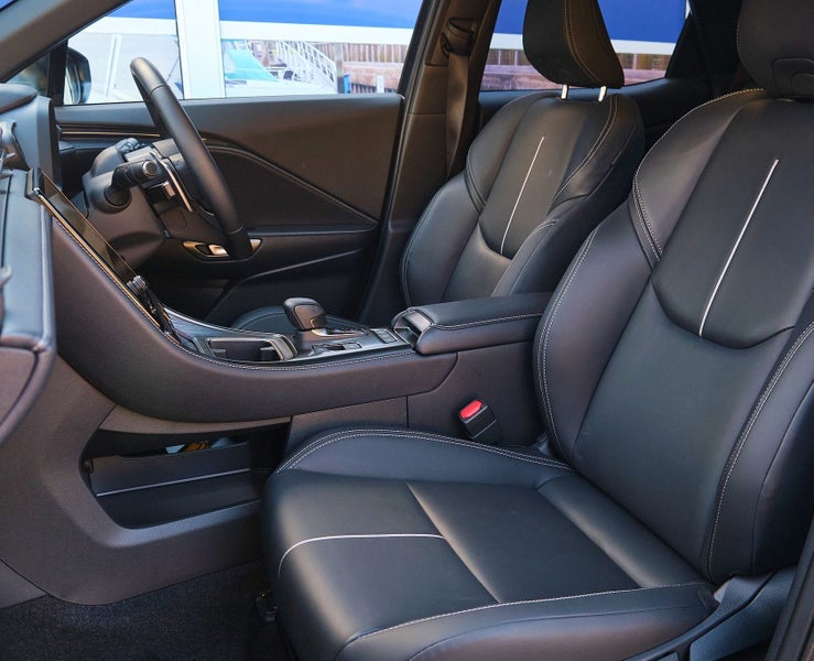 2025 Lexus LBX Relax image 2