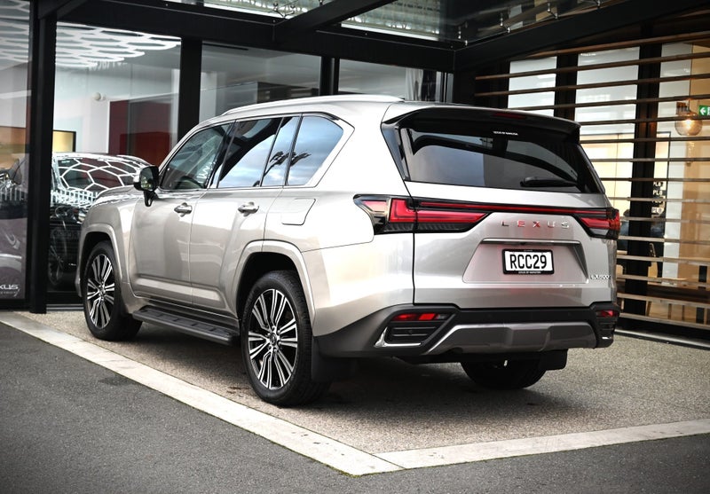 2025 Lexus LX 500d 500D Limited 3.4 Diesel Twin... image 3
