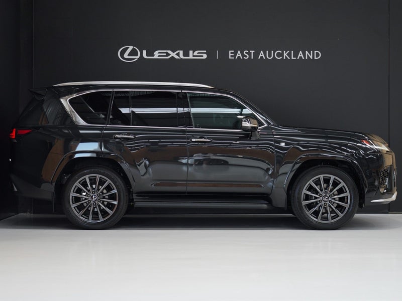 2025 Lexus LX 500d F SPORT 3.3DT 10AT 4WD image 3