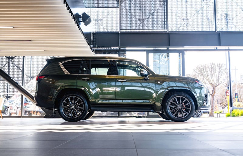 2025 Lexus LX 500d F Sport 3.3L Turbo Diesel 10... image 2