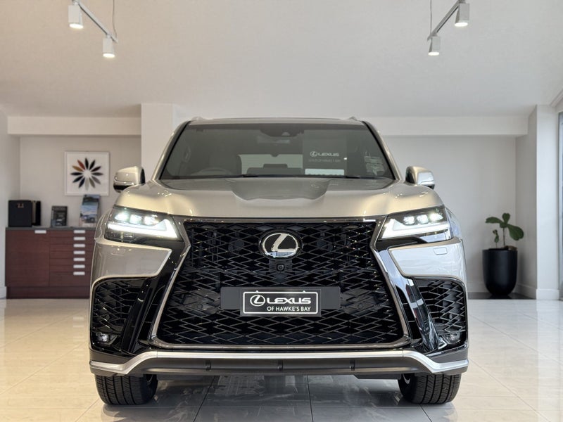 2025 Lexus LX 500d F Sport 3.3L Twin Turbo 4WD image 2