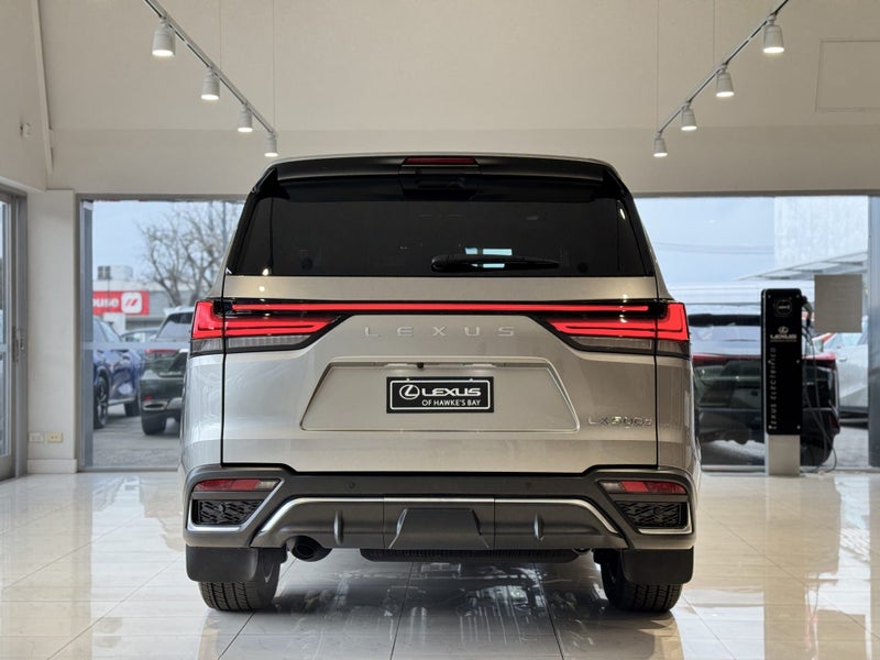 2025 Lexus LX 500d F Sport 3.3L Twin Turbo 4WD image 5