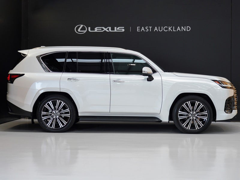 2025 Lexus LX 500d Limited 3.3DT 10AT 4WD SUV/5... image 3