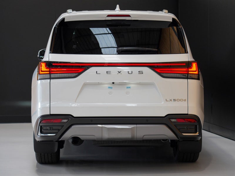 2025 Lexus LX 500d Limited 3.3DT 10AT 4WD SUV/5... image 5