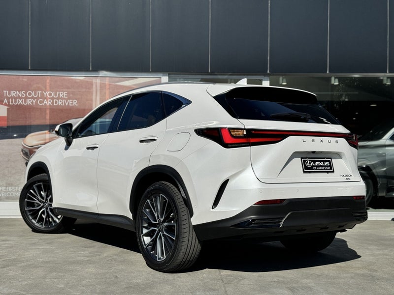 2025 Lexus NX 350h Limited 2.5L AWD Hybrid image 5