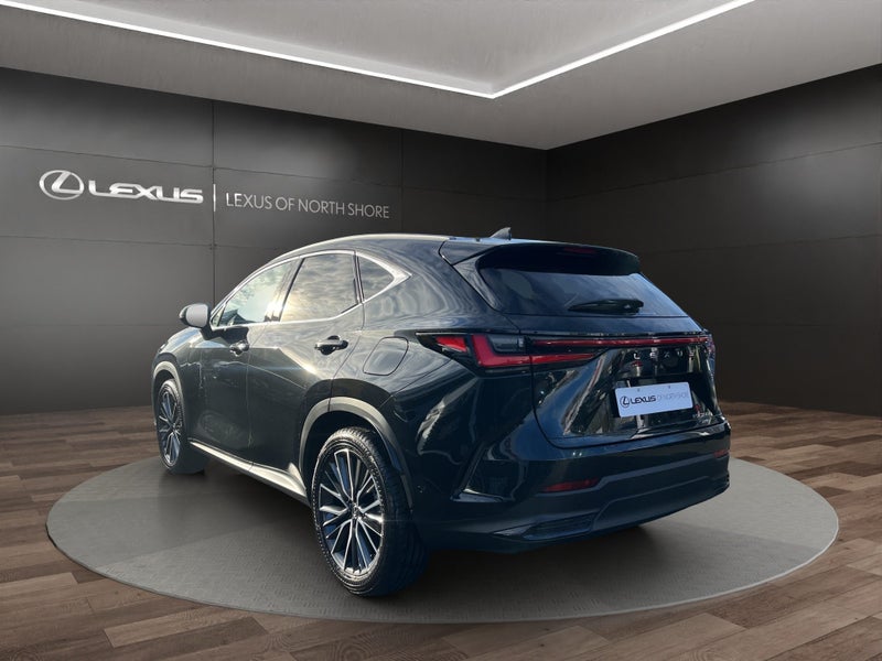 2025 Lexus NX 350h Limited 2.5L Hybrid AWD SUV image 5
